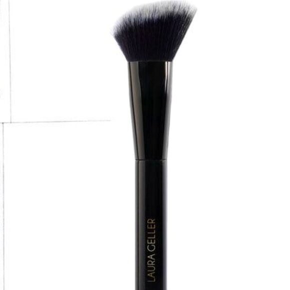 Laura Geller Angled Blush Brush- NWT - Picture 1 of 4